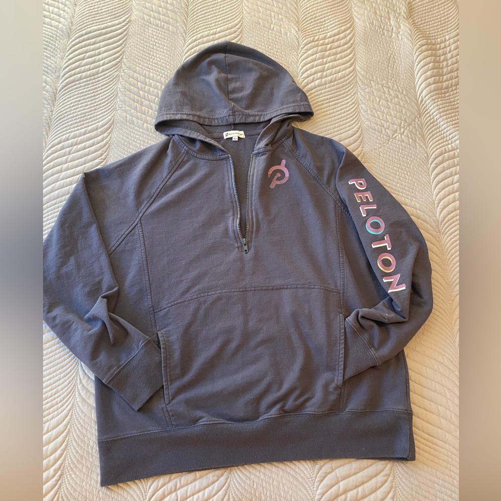 Peloton lightweight hoodie in grey ‘MAKE YOUR MARK’ size M.